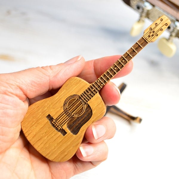 ToneBox Guitar - Guitar Pick Box with Stand